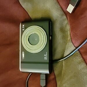 Small Digital Camera